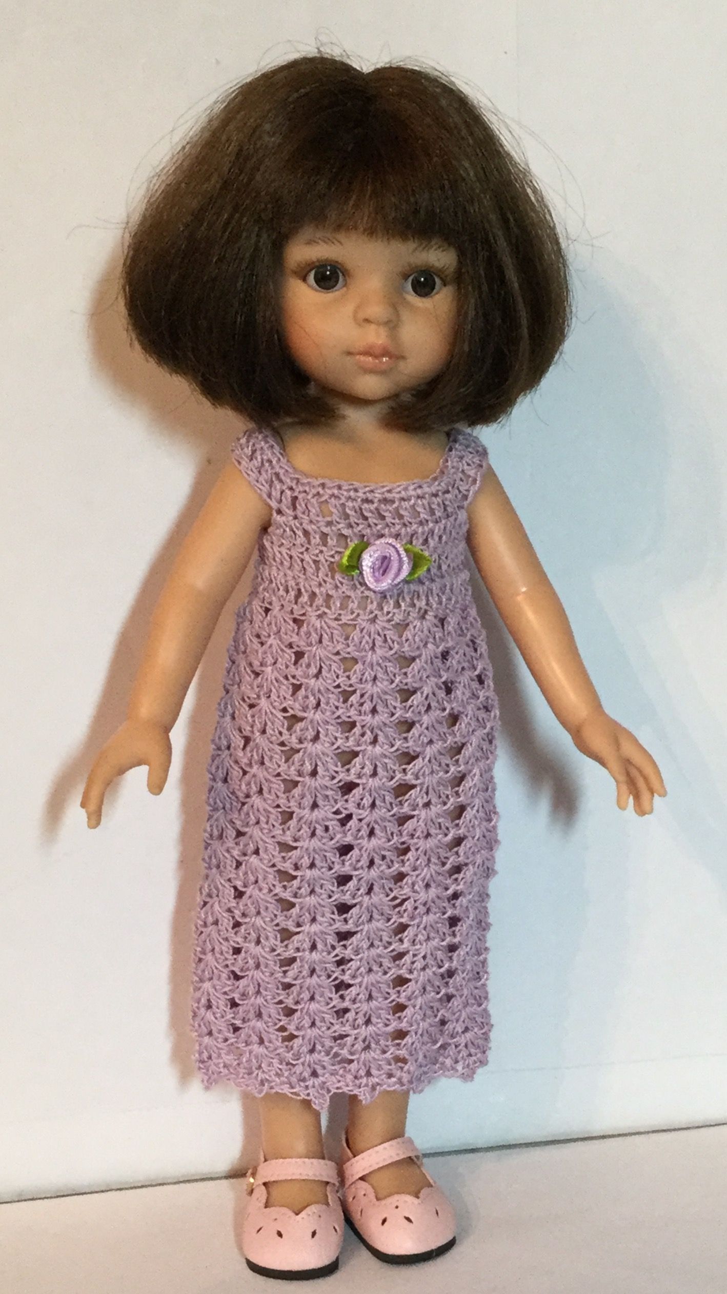 ROBE MAUVE PASTEL AU CROCHET POUR POUPÉES PAOLA REINA